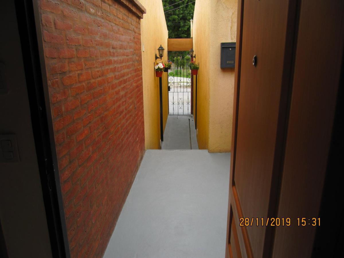 Apart Casas Del Centro El Calafate Exterior photo